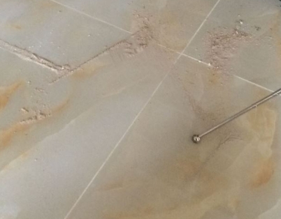 南平瓷砖空鼓维修公司分享粘合剂选择不当在瓷砖铺贴过程中可能导致以下问题