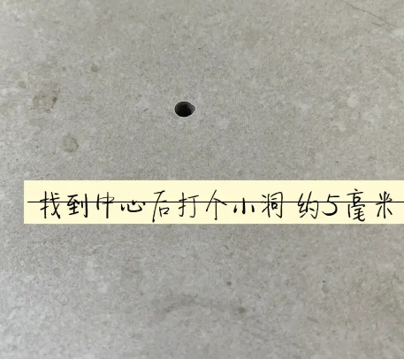 南平瓷砖空鼓维修公司专业解答在瓷砖铺贴过程中，如果砂料搅拌不均匀，将会带来以下问题